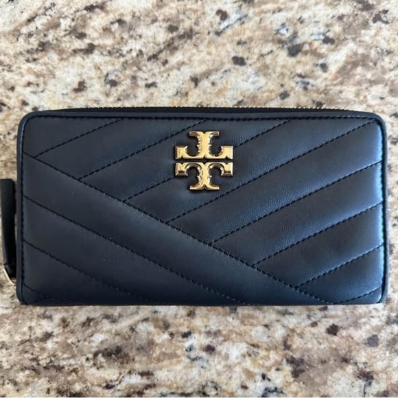 Tory Burch Handbags - Black Tory Burch Wallet